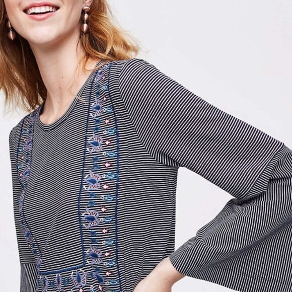 LOFT embroidered peasant blouse - Picture 2 of 13